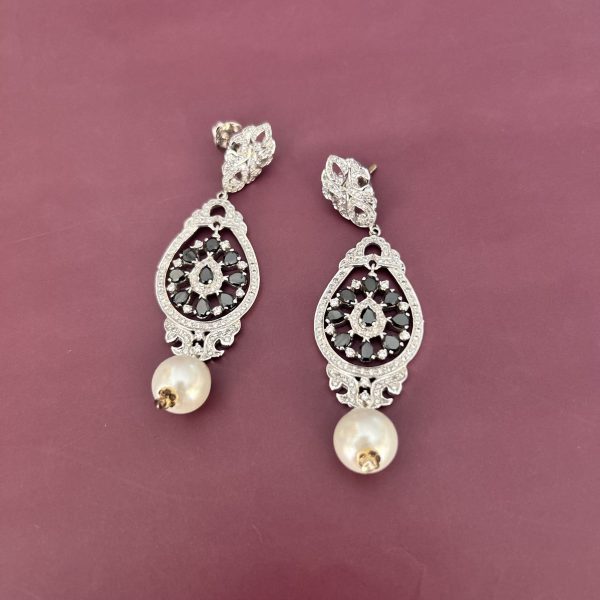 Vihan Earrings - Image 4