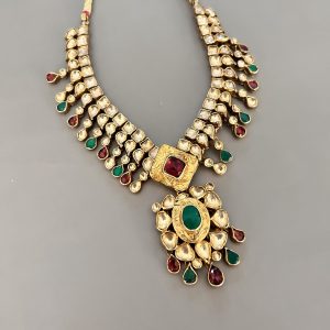 Naaz Necklace Set