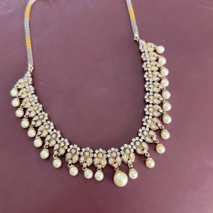 Daivi Necklace Set