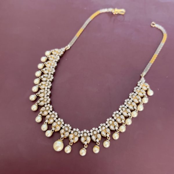 Daivi Necklace Set - Image 3