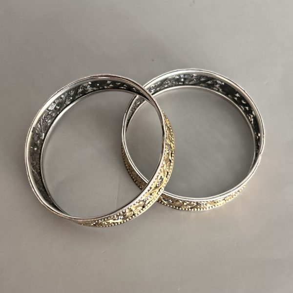 Silver pair of bangles