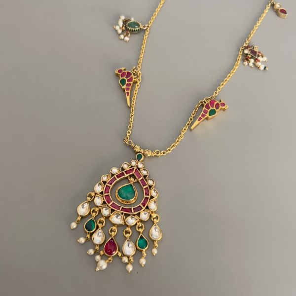 Omna Necklace Set