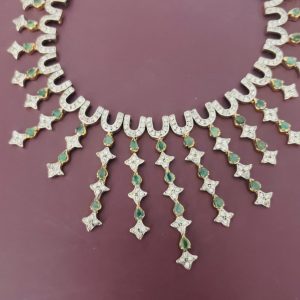 Divya Necklace Set