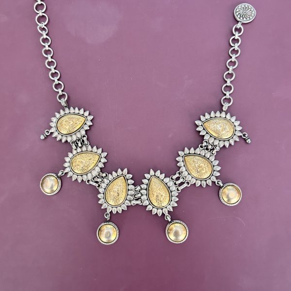 Vera Necklace - Image 2