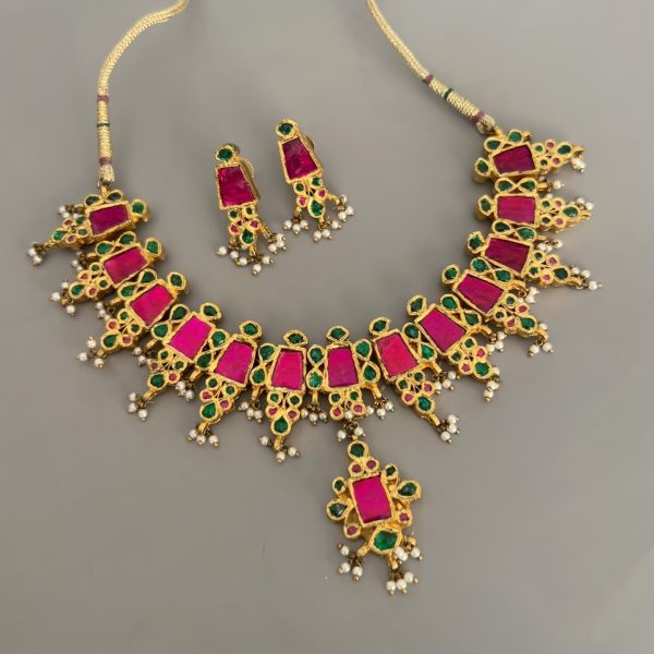 Kundan stones necklace set