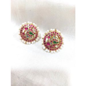 Splash Of Kundan Temple Studs