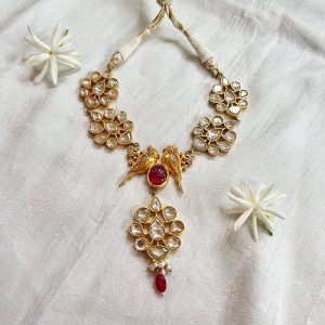 White Polki With Red Carving Stone Bird Carving Necklace Set