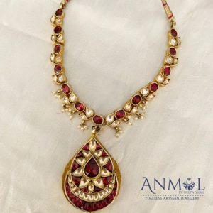 Rhodolite And White Kundan Chand Single Line Necklace Set