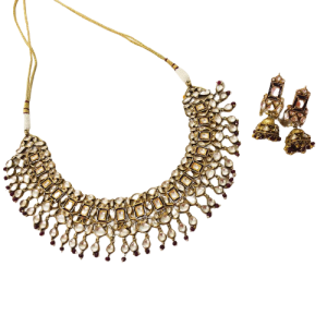 Marun White Jadtar Necklace Set